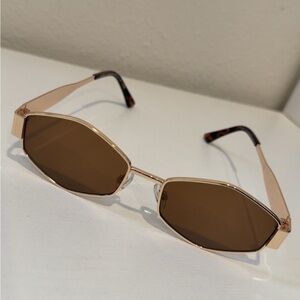 Stylish Gold Sunglasses